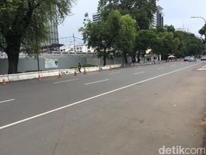 Bersihnya Jalan Medan Merdeka Selatan usai Demo di Kedubes AS