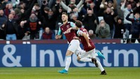 Moyes akhirnya membukukan kemenangan pertamanya bersama West Ham saat menjamu Chelsea di London Stadium, Sabtu (9/12/2017) malam WIB. West Ham menang 1-0 berkat gol Marko Arnautovic. Foto: David Klein/Reuters