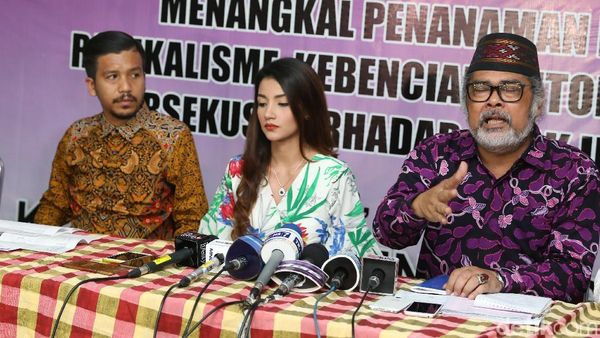 Curhat soal Anak, Tsania Marwa Datangi Komnas Perlindungan Anak