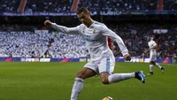 Ronaldo pun membukukan gol keempatnya di Liga Spanyol. Dia seakan menjawab kritik karena tak tajam di liga domestik. (Foto: Gonzalo Arroyo Moreno/Getty Images)