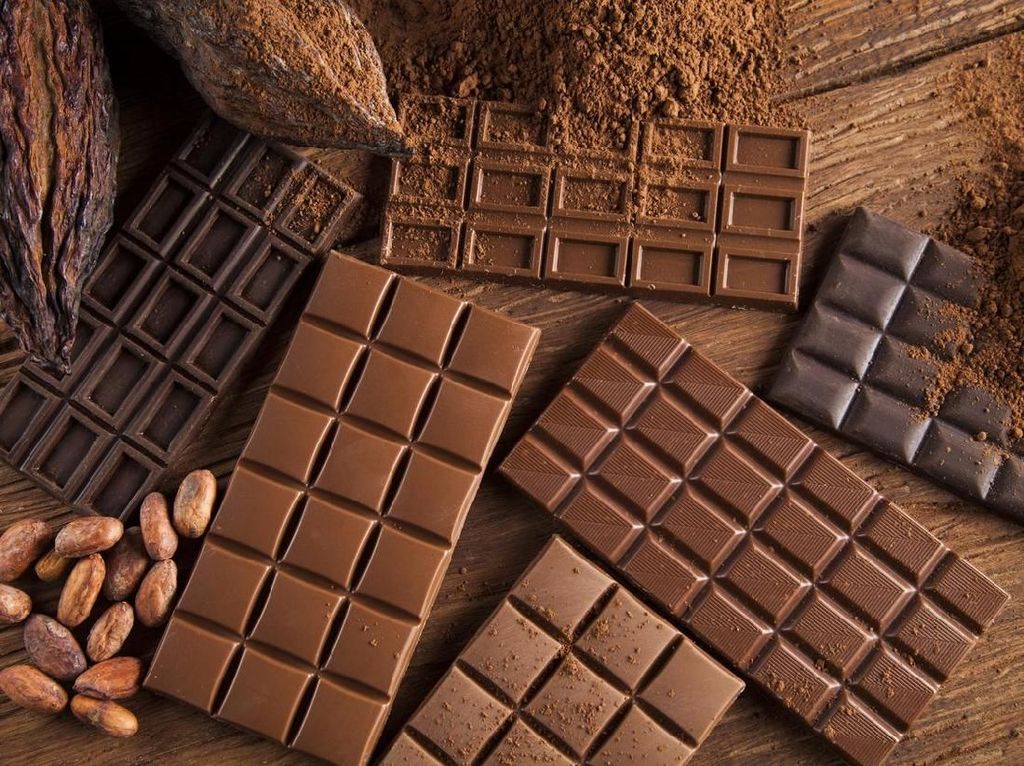 Studi Sebut Mengendus Bau Cokelat Bisa Bantu Berhenti Merokok Studi Sebut Mengendus Bau Cokelat Bisa Bantu Berhenti Merokok