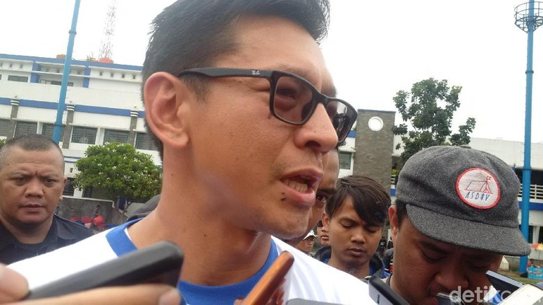 Persib Sebut Perekrutan Gomez Cukup Pelik Persib Sebut Perekrutan Gomez Cukup Pelik