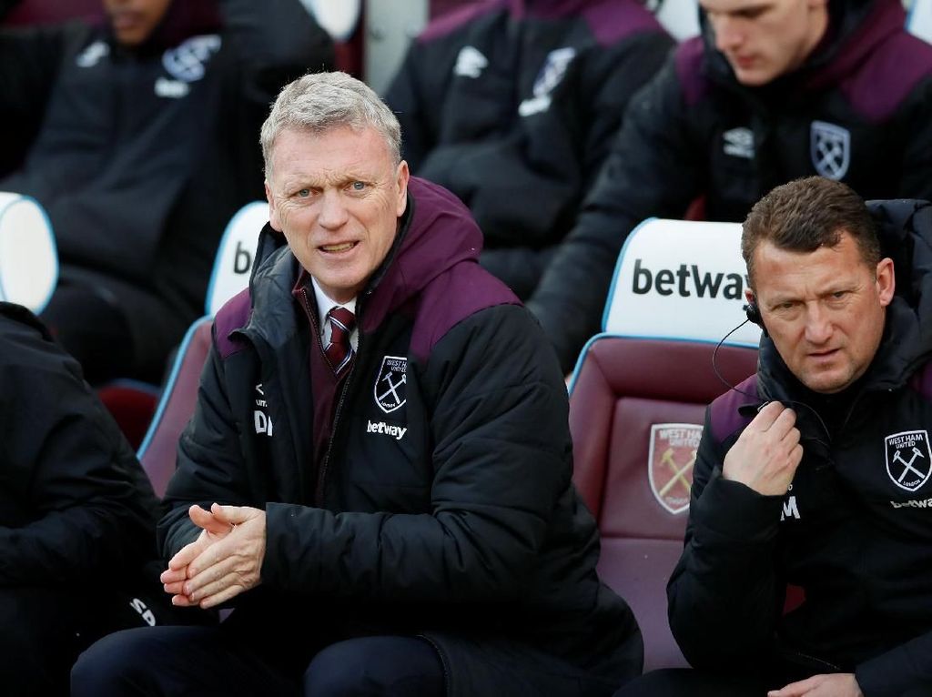 Video: David Moyes dan Dua Pemain West Ham Positif Corona Video: David Moyes dan Dua Pemain West Ham Positif Corona