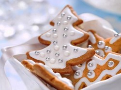 Butiran Berwarna Perak Untuk Hiasan Kue Ternyata Tak Aman Konsumsi