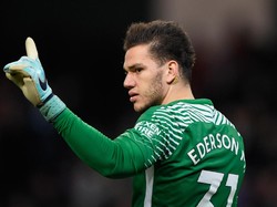 Ederson Perpanjang Kontrak dengan City