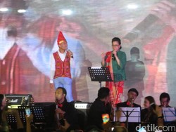 Merdunya Suara Sri Mulyani Nyanyi di Perayaan Natal Kemenkeu