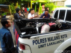 Antar Istri Belanja, Pak Jinggo Diseruduk Mobil