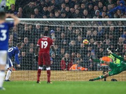 Ada Peran Lovren di Balik Dinginnya Eksekusi Penalti Rooney