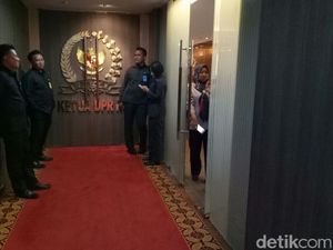 Bamus Rapat Bahas Surat Novanto Tunjuk Aziz Jadi Ketua DPR Bamus Rapat Bahas Surat Novanto Tunjuk Aziz Jadi Ketua DPR