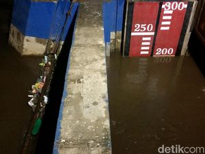 Ketinggian Air Turun, Pintu Air Pasar Ikan Siaga 3-Angke Hulu Normal
