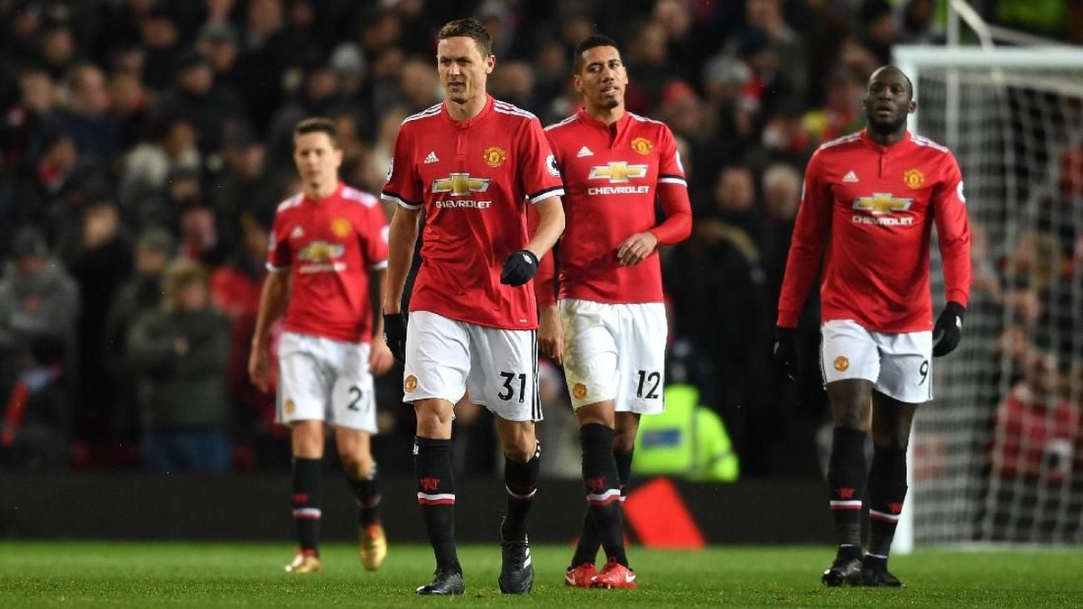 Nemanja Matic menyebut Manchester United harus memenangi hampir setiap pertandingan tersisa untuk mengejar Manchester City (Foto: Michael Regan/Getty Images)