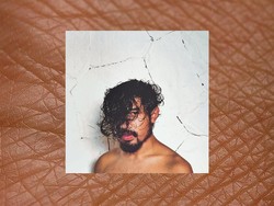 Bam Mastro Kritisi Ketidaksetaraan Warna Kulit dalam I Bleach My Skin