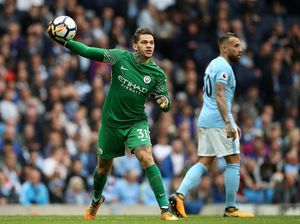 Cerita Ederson, Main sebagai Kiper karena... Capek Jadi Bek!