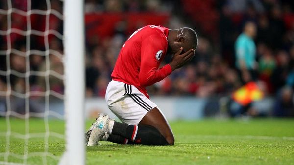 Manchester Masih Biru, MU pun Hiasi Meme-Meme Kocak