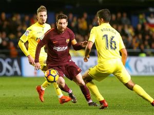 Barcelona Kalahkan Sepuluh Pemain Villarreal 2-0