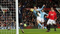 David Silva mencetak gol pertama Manchester City ke gawang Manchester United. City memenangi derby Manchester dengan skor 2-1 atas MU. (Foto: Carl Recine/Action Images via Reuters)