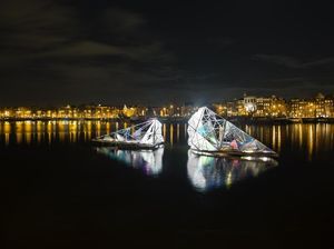 Foto: Saat Kota Amsterdam Penuh Cahaya, Keren!