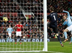 Mourinho: City Bikin Dua Gol Buruk