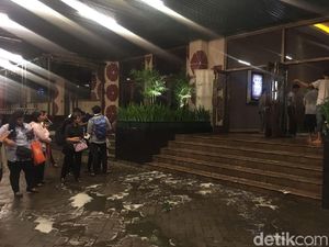 Hollywood XXI Tutup Akibat Tergenang, Pengunjung Batal Nonton