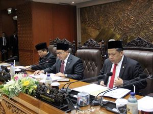 DPR Rapim Pilih Plt Ketua Malam Ini, Fahri: Kemungkinan Fadli Zon