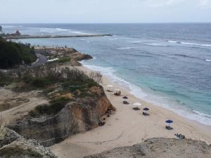 Pantai Melasti Bali yang Instagramable