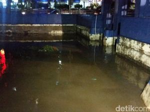 Pintu Air Jembatan Merah Turun Jadi Siaga II, Ini Penampakannya