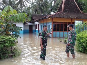 Tanggul Sungai Jebol, Ratusan Rumah di Kulon Progo Kebanjiran Lagi Tanggul Sungai Jebol, Ratusan Rumah di Kulon Progo Kebanjiran Lagi