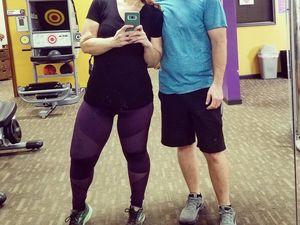 Foto: Perjalanan Diet Suami Istri yang Turunkan Bobot Total 180 Kg