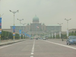 Ada Lho Masjid Serba Pink di Malaysia