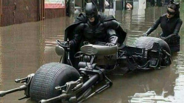 Deretan Meme Jakarta Banjir yang Bikin Nyengir