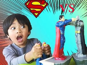 Ryan, YouTuber Termuda dengan Penghasilan Rp 150 M