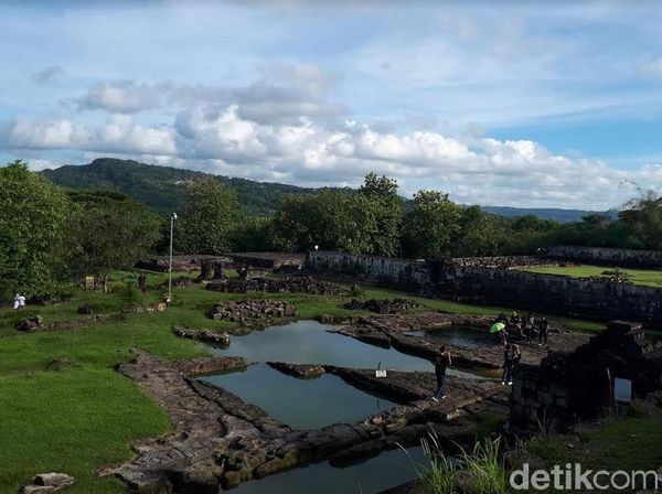 Foto: Kawasan Candi Ratu Boko yang Asri