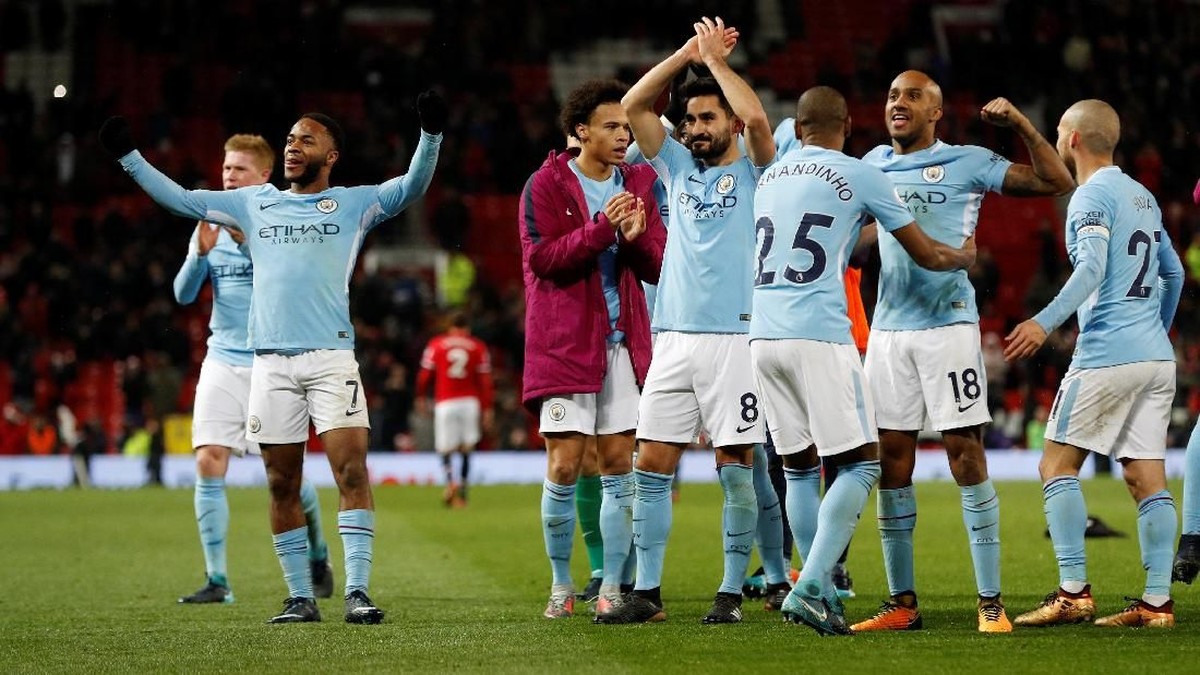 Manchester City merayakan kemenangannya atas Manchester United usai pertandingan. (Foto: Darren Staples/Reuters)