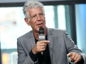 Anthony Bourdain Meninggal, Jamie Oliver hingga Nigella Lawson Ucapkan Bela Sungkawa Anthony Bourdain Meninggal, Jamie Oliver hingga Nigella Lawson Ucapkan Bela Sungkawa