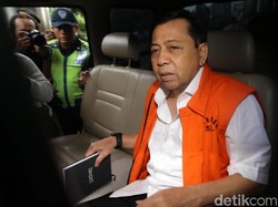 Komentar Kocak Netizen Soal Aksi Diam Setnov