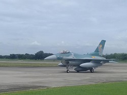 4 Pesawat F16 C dari Guam Mendarat di Lanud Iswahjudi
