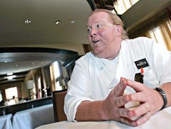 Cantumkan Resep Dessert di Permintaan Maaf, Mario Batali Dikritik Netizen