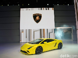 Waduh! Baru Kelar Diservis Lamborghini Malah Terbakar