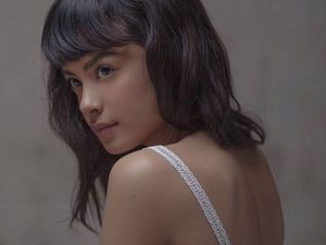 A Long Way, Irama Kepercayaan Diri Eva Celia