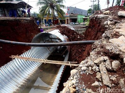 Perbaikan Jembatan Ambles di Citayam Terus Dikebut