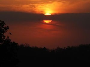 Sunset Instagramable di Candi Barong