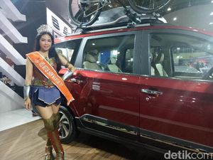 Wonder Woman Jadi Miss Motor Show Makassar Wonder Woman Jadi Miss Motor Show Makassar
