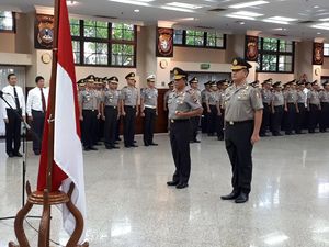 Kapolri Naikkan Pangkat 6 Perwira Tinggi dan 10 Perwira Menengah