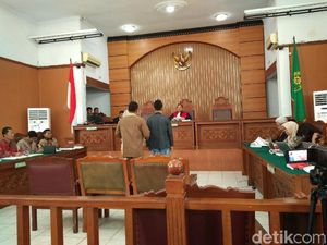 Serahkan Kesimpulan, KPK Minta Praperadilan Novanto Digugurkan