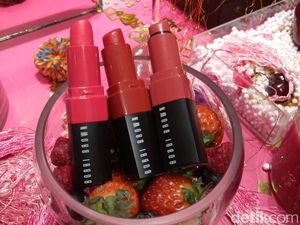 Bobbi Brown Rilis Lipstik dengan Hasil Seperti Lip Tint Bobbi Brown Rilis Lipstik dengan Hasil Seperti Lip Tint