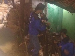 Diguyur Hujan Ekstrem, Tebing Jalan di Lenteng Agung Longsor