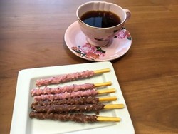 Mau Coba? Pocky Premium dengan Rasa Walnuts Berry dan Macadamia Orange