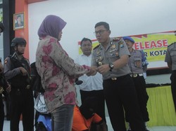 Tangkap Pelaku Curanmor, Polisi Langsung Kembalikan Motor Korban