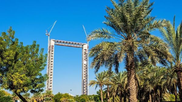 Foto: Ini Bingkai Apa Gedung?