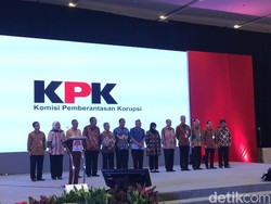 Terapkan Anti Gratifikasi, OJK dan BI Raih Penghargaan KPK